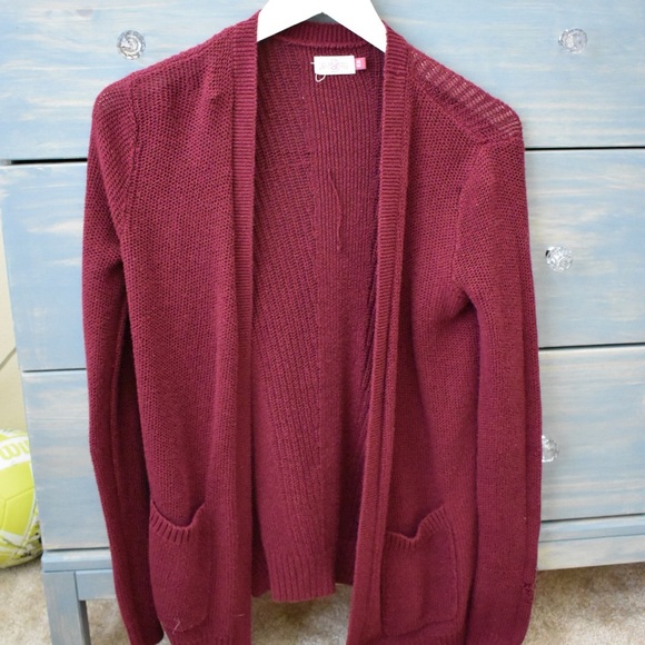 maroon cardigan - Picture 1 of 4
